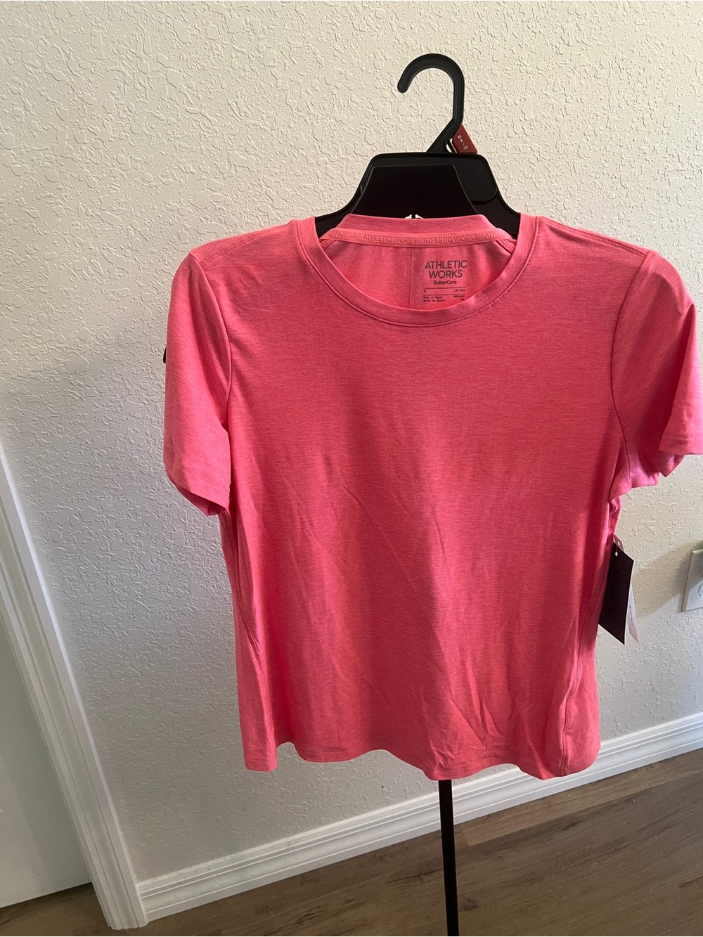 Athletic Works Women's Crew Neck Tee - Pink M